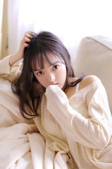 美丽的小蜜桃2英文翻译300字怎么写的呀